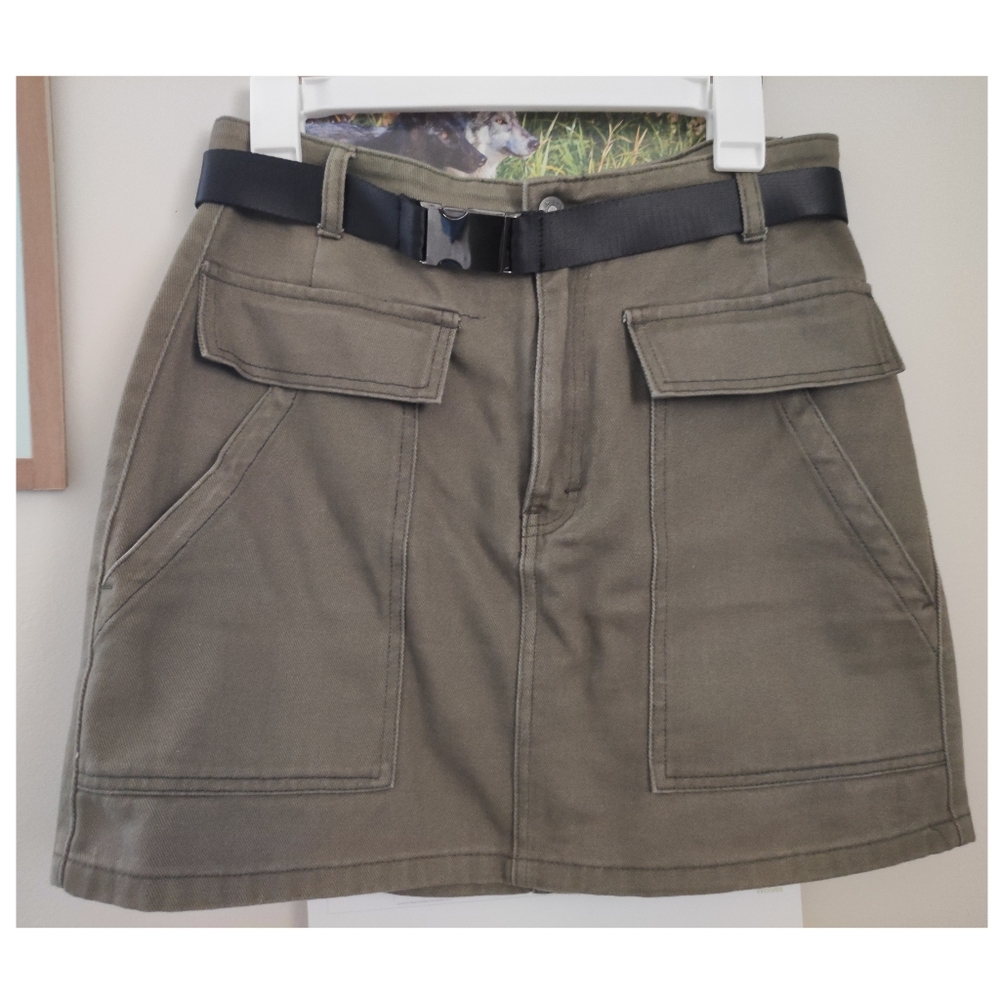 Never worn Green skirt